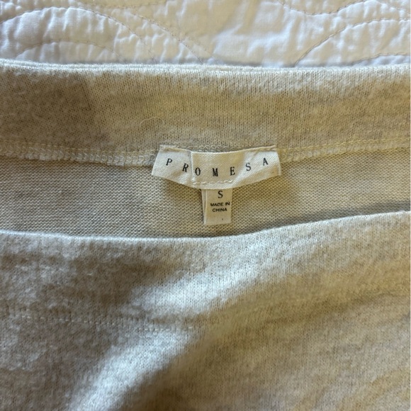 Promesa Off the Shoulder Cream Sweater. Luxe Neutral. - Picture 5 of 10